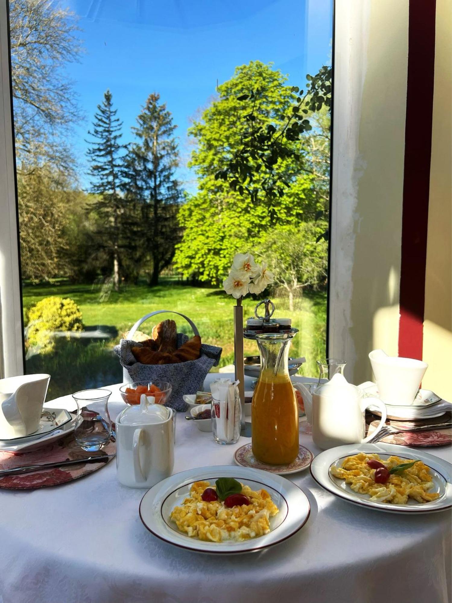 Bed and Breakfast Le Moulin De Francueil Exterior foto